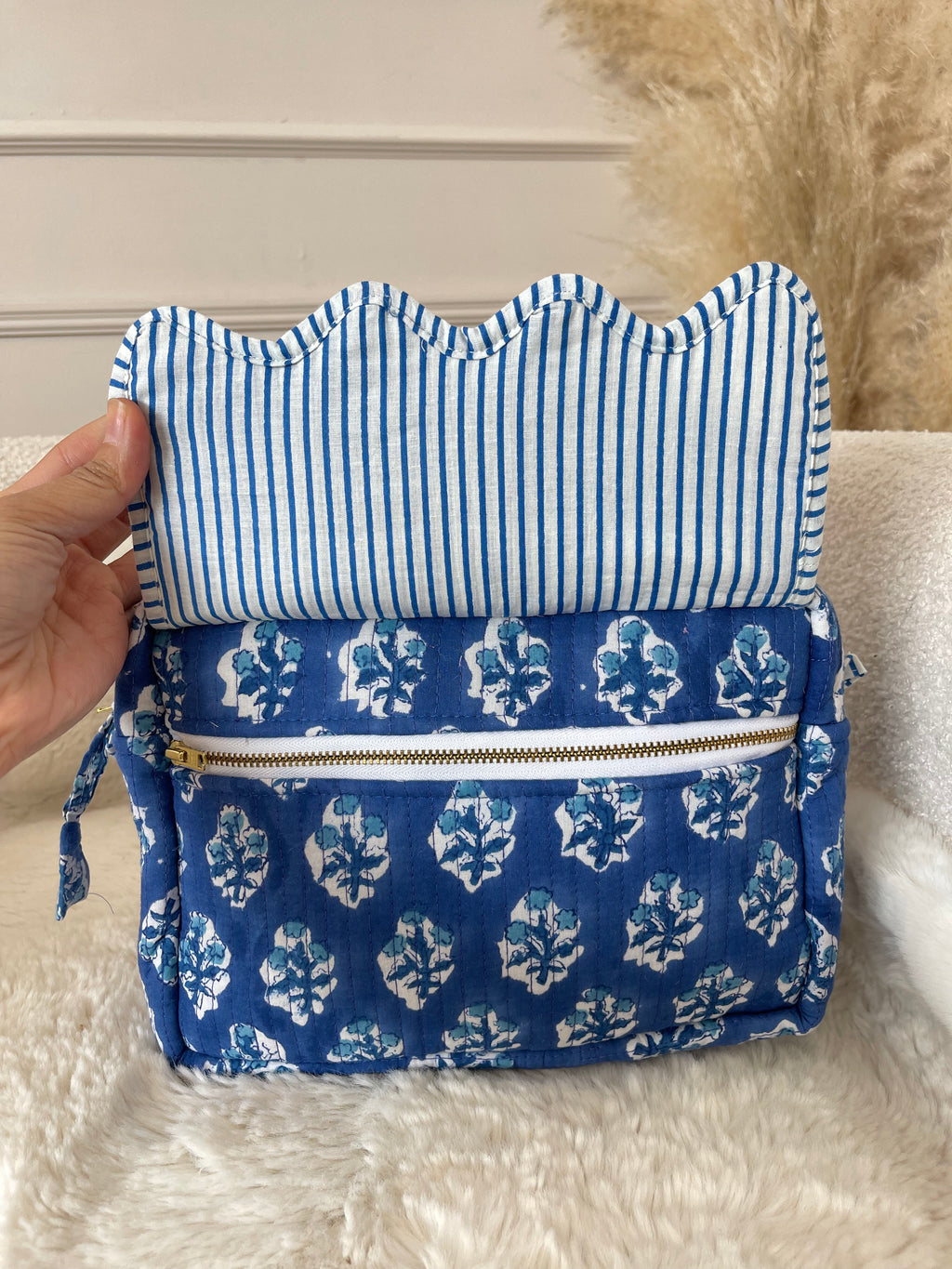 Demi Tote